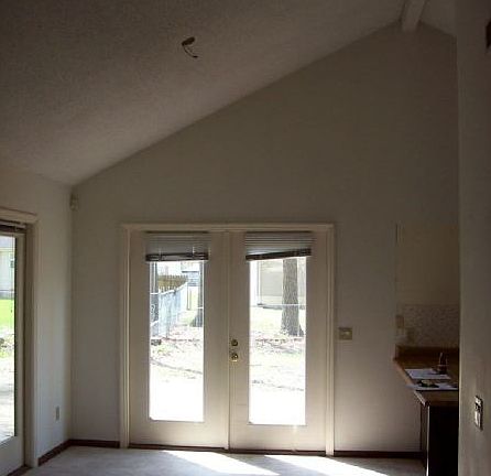 3rd image of 326 Cedar Glen Cir