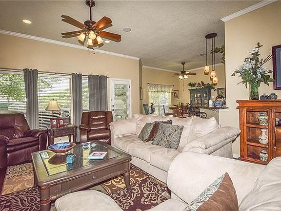 5th image of 211 Sunrise Dr