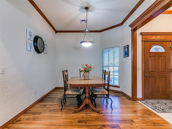 5th image of 1116 N Savannah Ter
