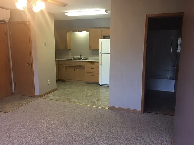 525 W Spring St #4 — Photo 21