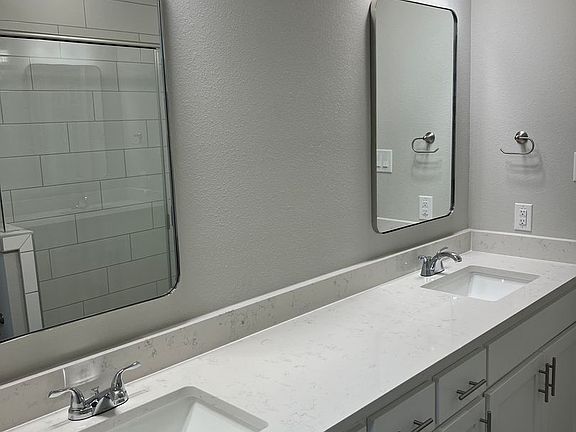 4th image of 212 Wayside Ct