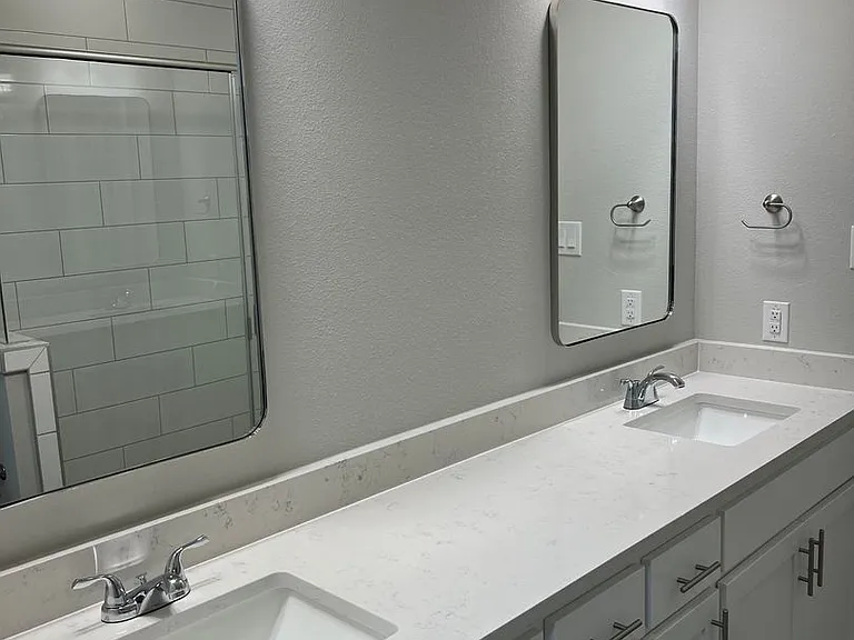 212 Wayside Ct — Photo 4