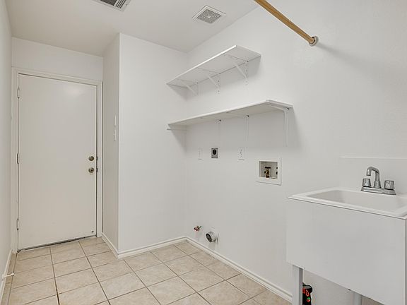 2nd image of 1607 Eagle Wing Dr