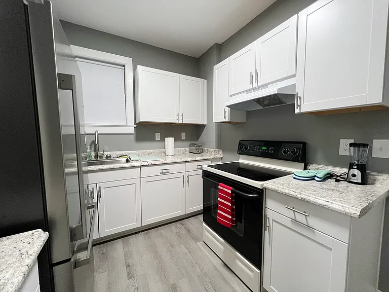 817 Ferdinand Ave SW #3 — Photo 9