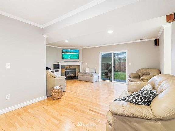 3rd image of 17913A 25th Avenue Ct E