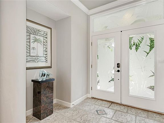 3rd image of 538 Venice Ln