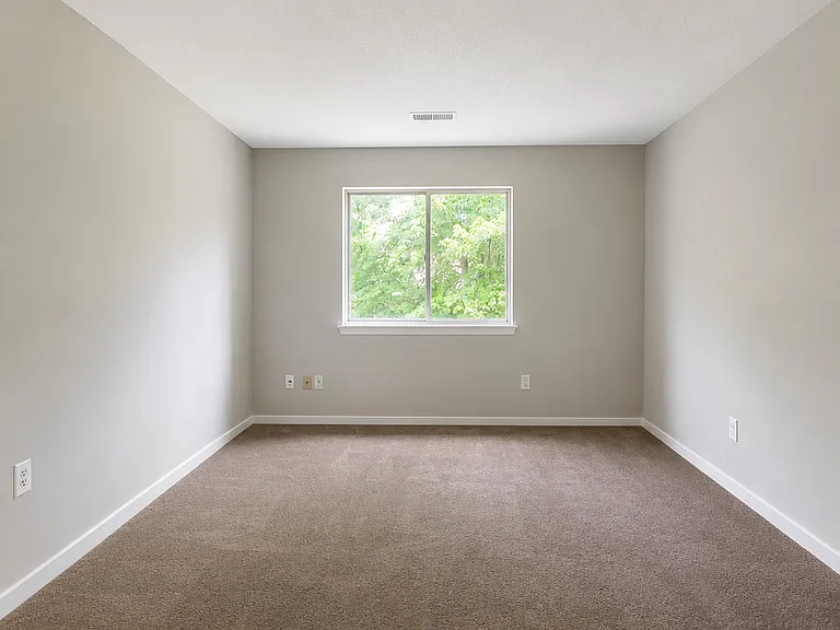 12 Greenbriar Dr #A — Photo 23