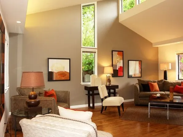 6 Russell Ct, Menlo Park, CA 94025