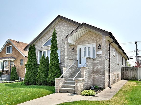 2nd image of 6849 W Montrose Ave