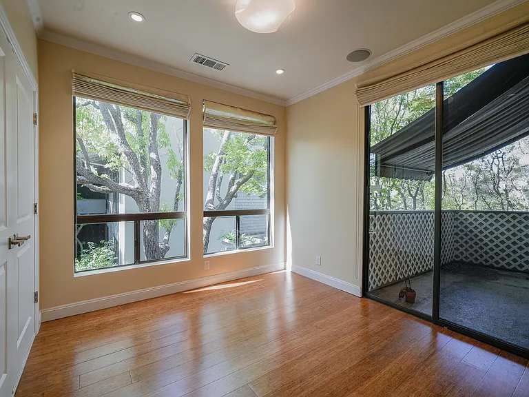 32 Mansion Ct #821 — Photo 7