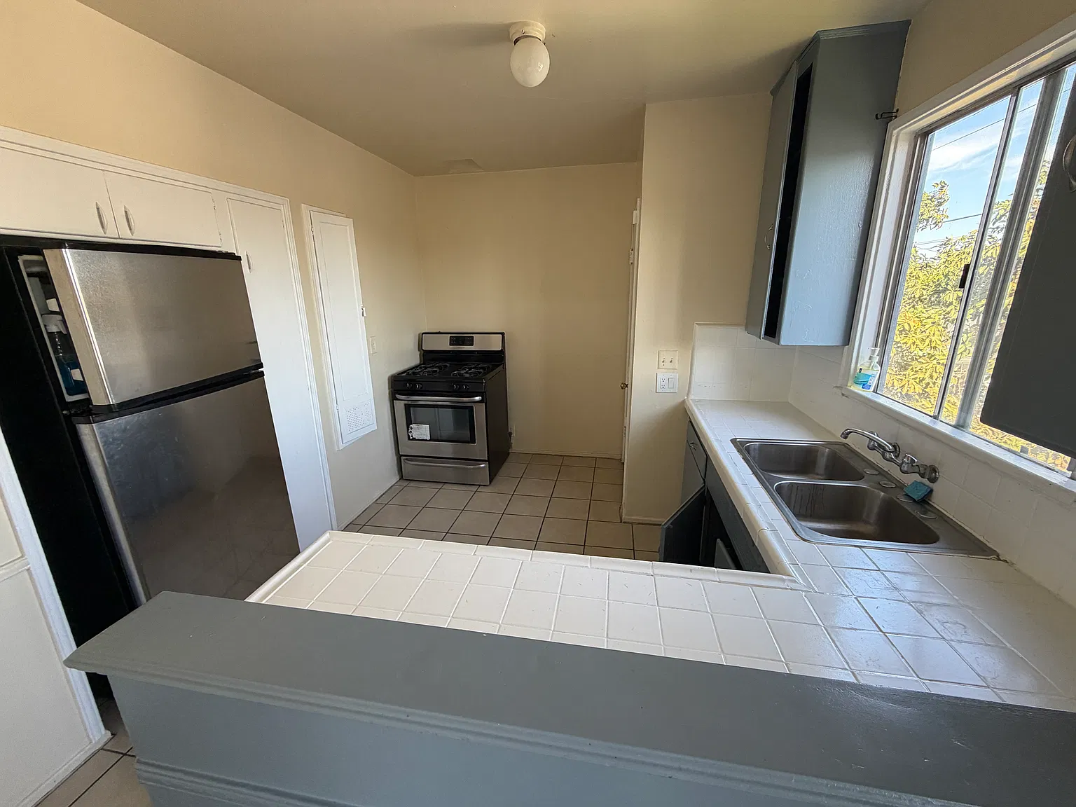 2 bed, $2,995 — Photo 3