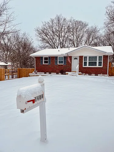 1404 Globe Pl Photo 1