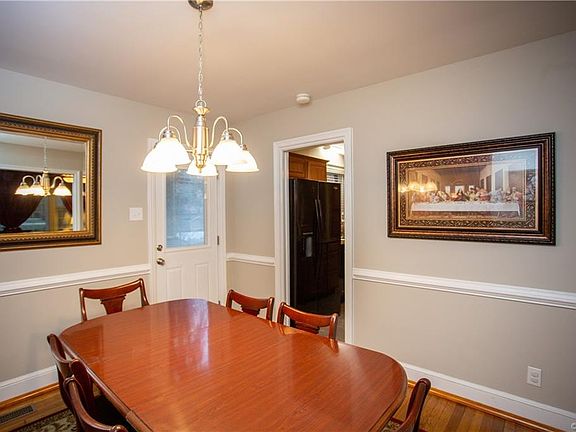 5th image of 10132 Dakins Dr
