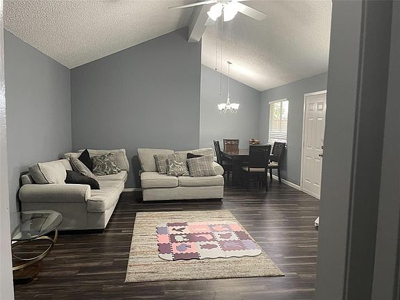 2nd image of 17919 Glenmorris Dr