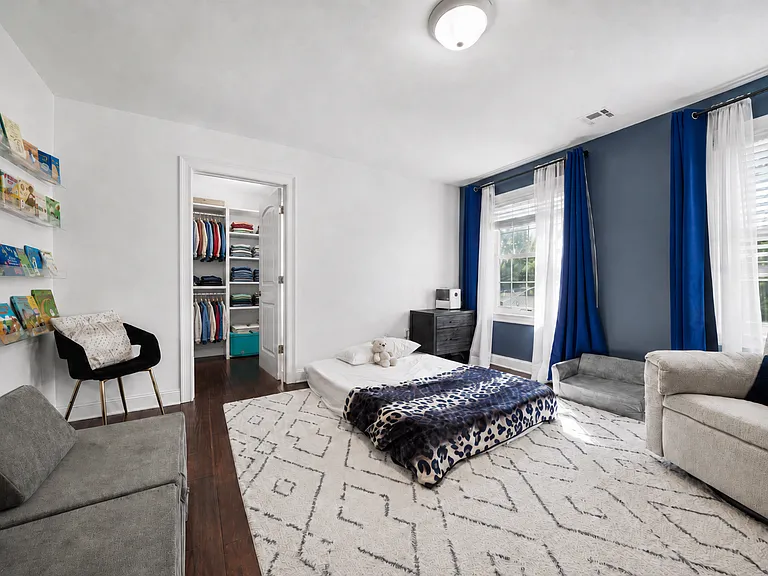 1233 Poplar Ave — Photo 23