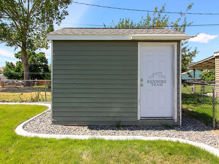 103 Casey Ave — Photo 15