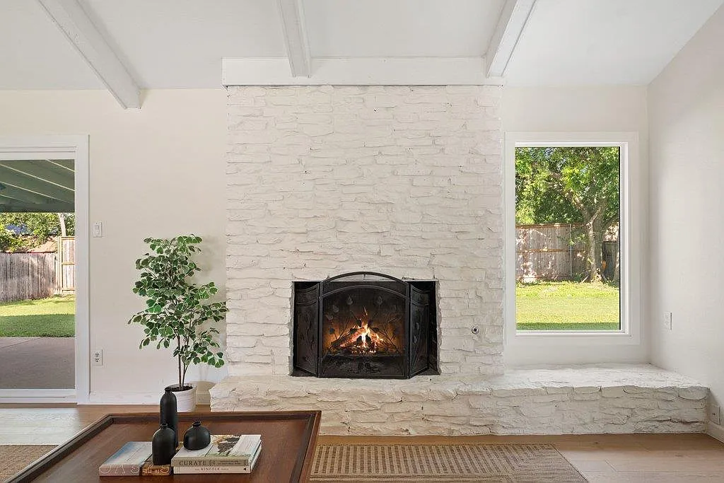 4 bed, 2.0 bath, 1626 sqft, $2,850 — Photo 4