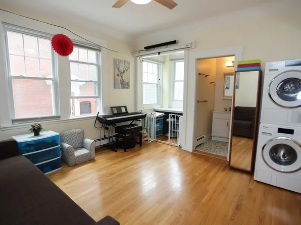 2 Arnold Cir APT 1, Cambridge, MA 02139
