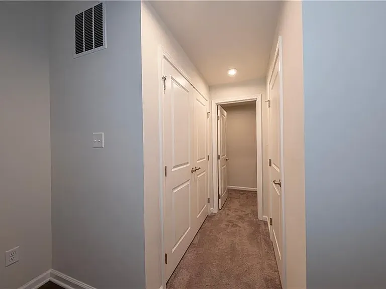 504 Florida Blvd — Photo 18