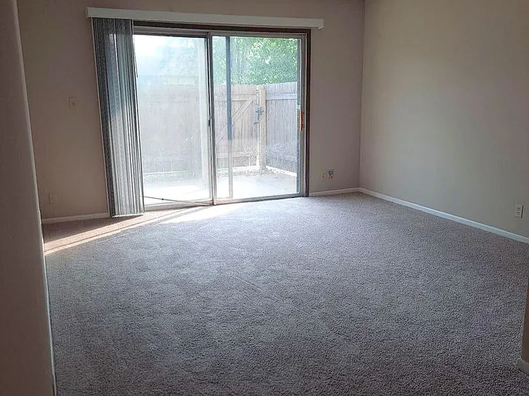 2111 Kasold Dr — Photo 10