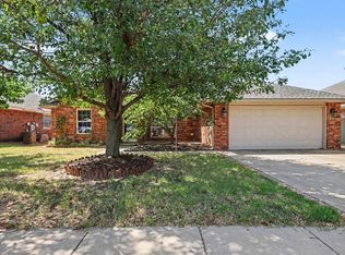11632 SW 11th St, Yukon, OK 73099