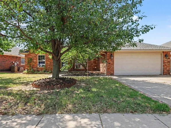 11632 SW 11th St, Yukon, OK 73099