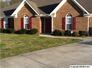 107 Glenfield Ct, Huntsville, AL 35811