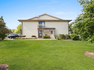 821 Dighton Ln, Schaumburg, IL 60173