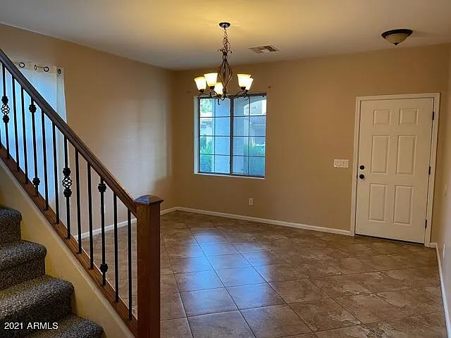 2972 E Franklin Ave — Photo 11