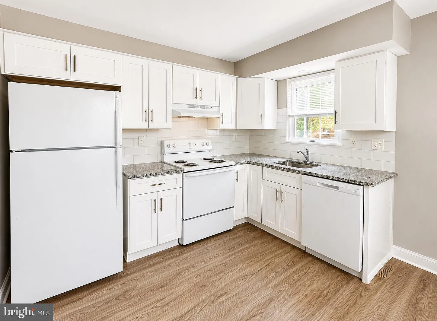 2 bed, 1.5 bath, $2,150 — Photo 4