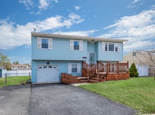 563 New Jersey Ave, Brick, NJ 08724