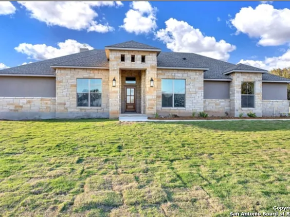 113 Owen Ridge Dr, La Vernia, TX 78121