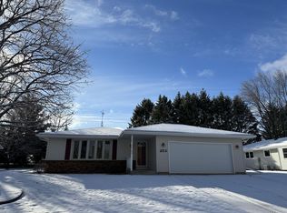 253 Amherst Ave, Sheboygan Falls, WI 53085