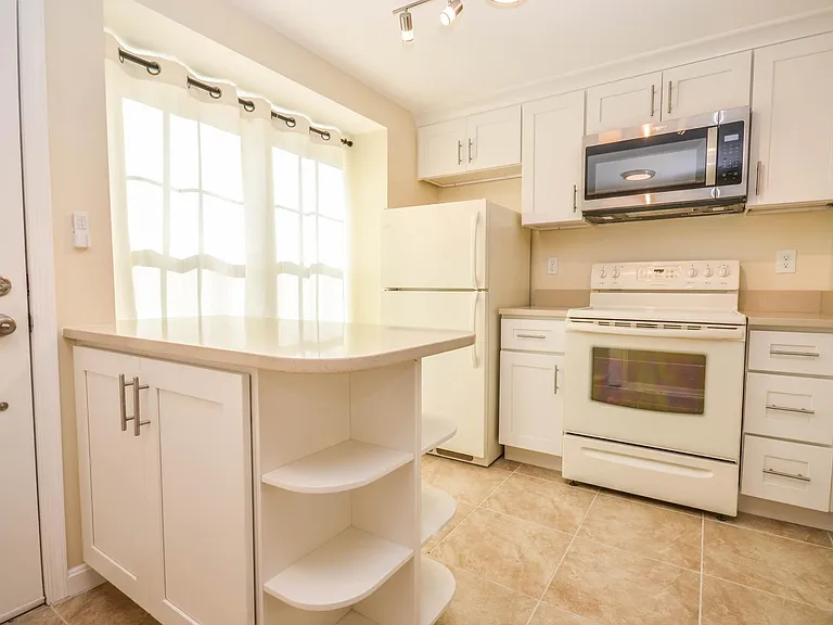 8711 Ravenglass Way — Photo 12