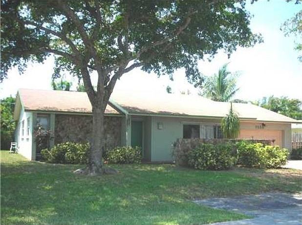 1st image of 7550 SW 42nd Pl