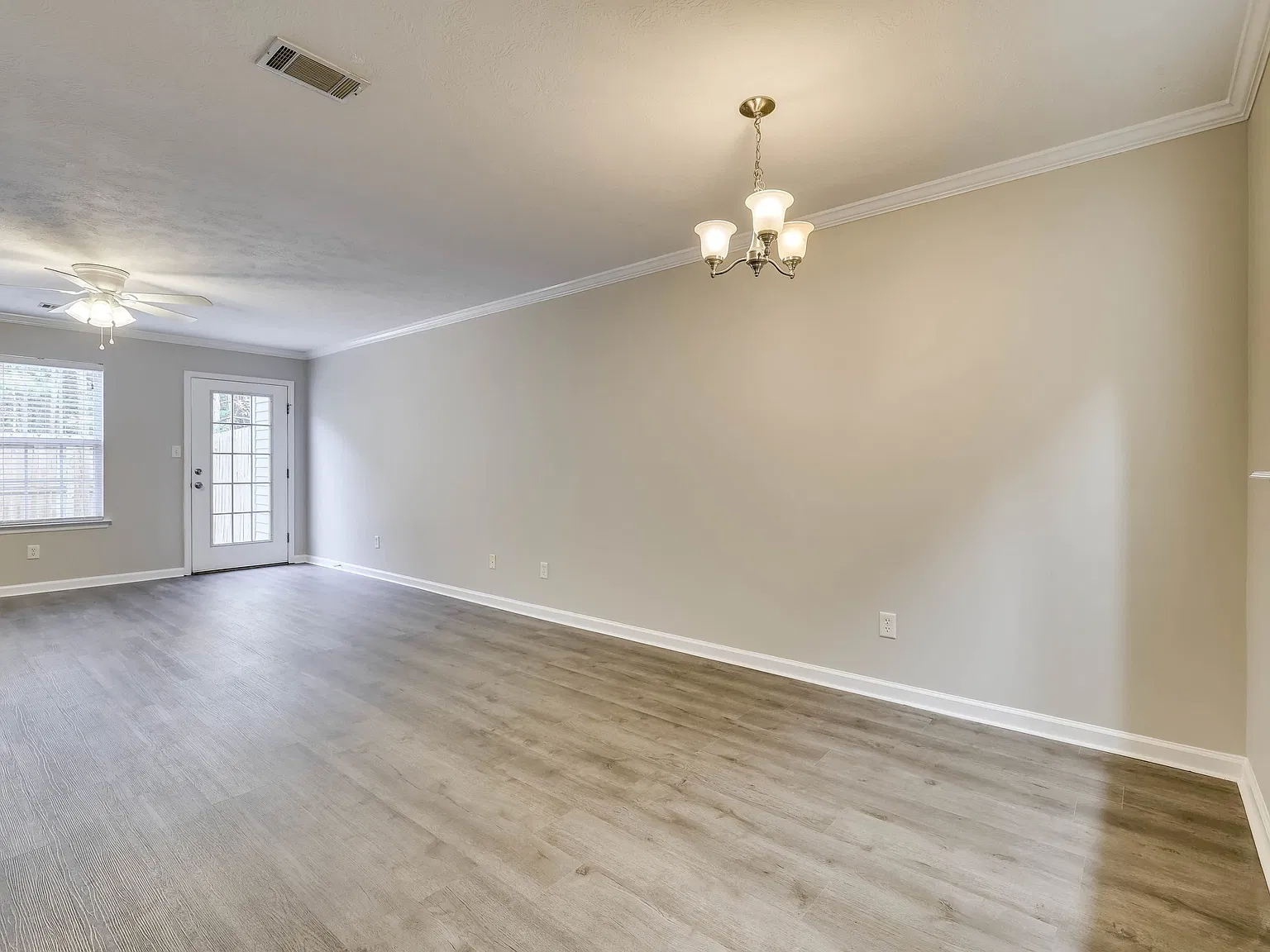 4669 Brookwood Ln — Photo 3