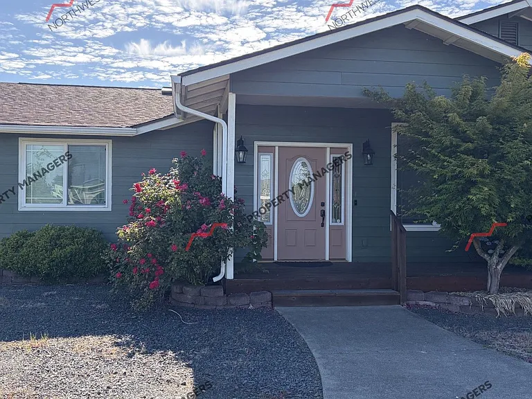116 Taylor Rd — Photo 1