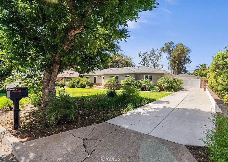 1st image of 14071 Stratton Way