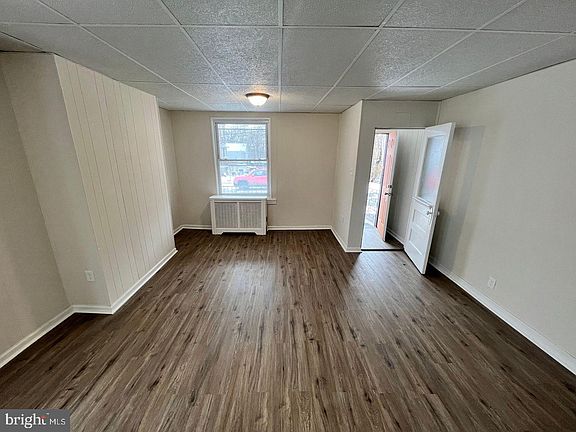 4th image of 304 S 3rd St