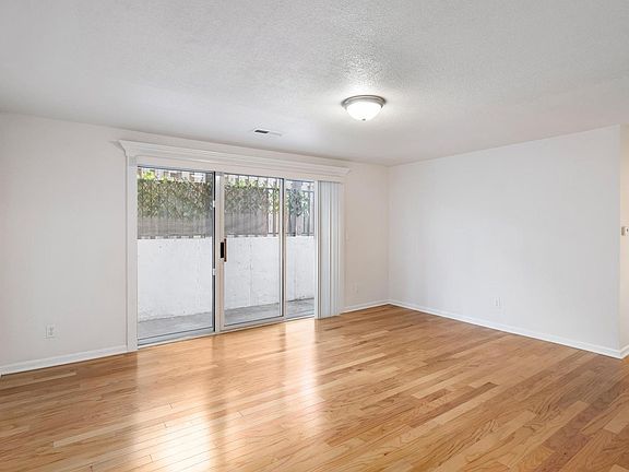 3rd image of 3953-3957 Warwick Blvd #3953-2