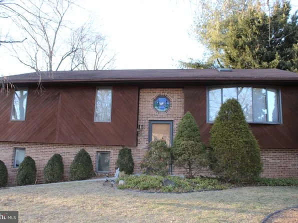 925 Fir St, Palmyra, PA 17078