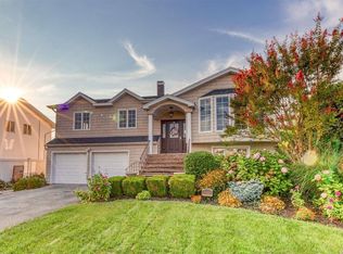 2485 Malibu Rd, Bellmore, NY 11710