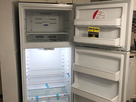 brand new refrigerator 7/8/2022