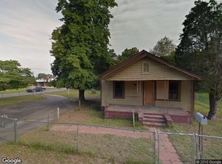 303 Rutherford St, Spring Lake, NC 28390