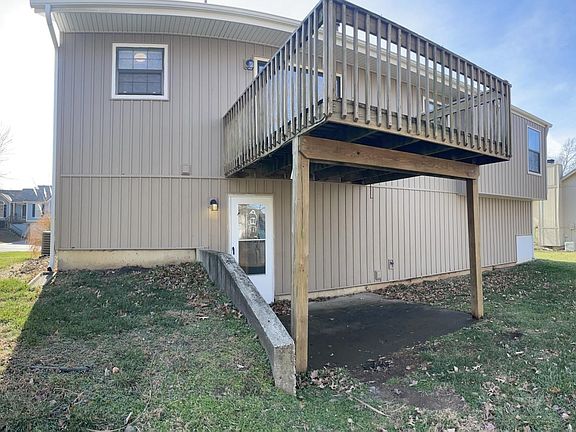 2nd image of 444 SE Ashton Dr