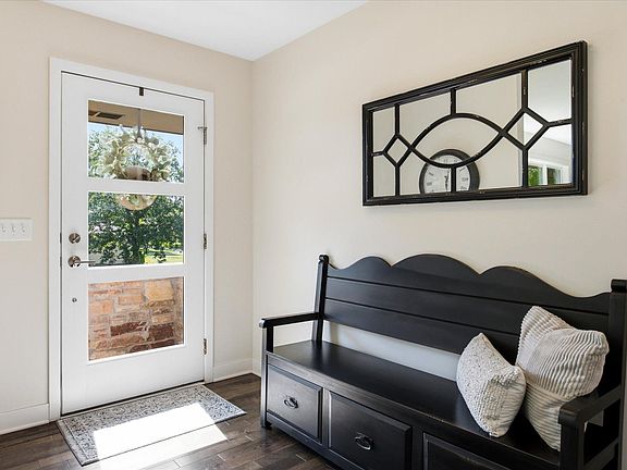 5th image of 3404 Skycroft Dr