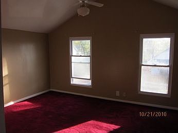 2nd image of 110 Bluff St