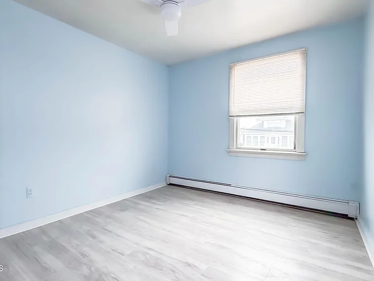 13 Decatur Ave #B — Photo 30