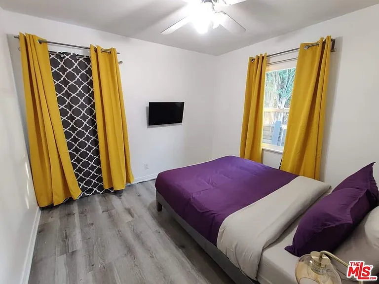 6838 Bertrand Ave — Photo 11