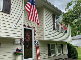 25 Locust St, Warwick, NY 10990